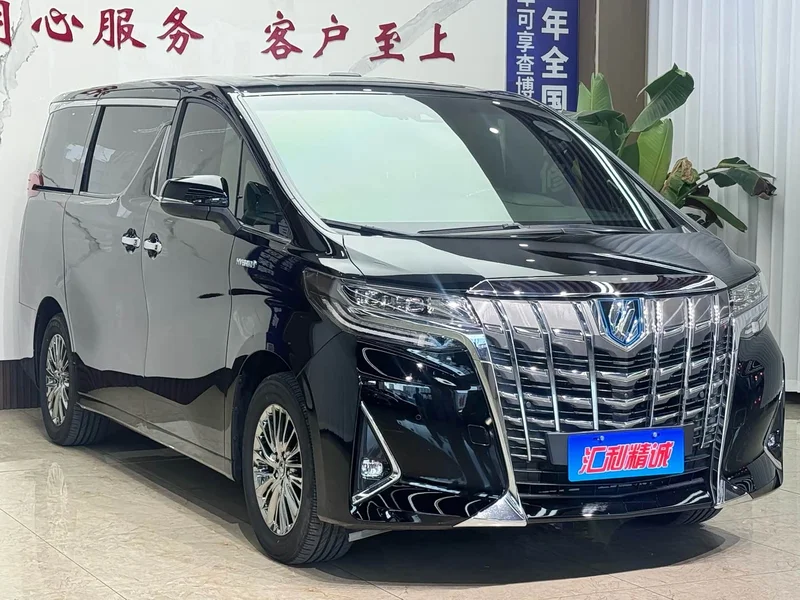 Toyota Alphard — фото 3