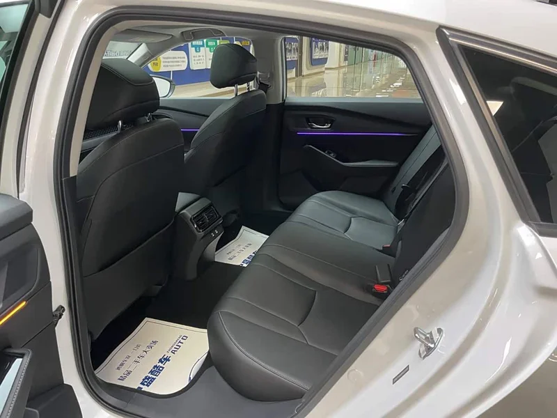 Honda Accord — фото 11