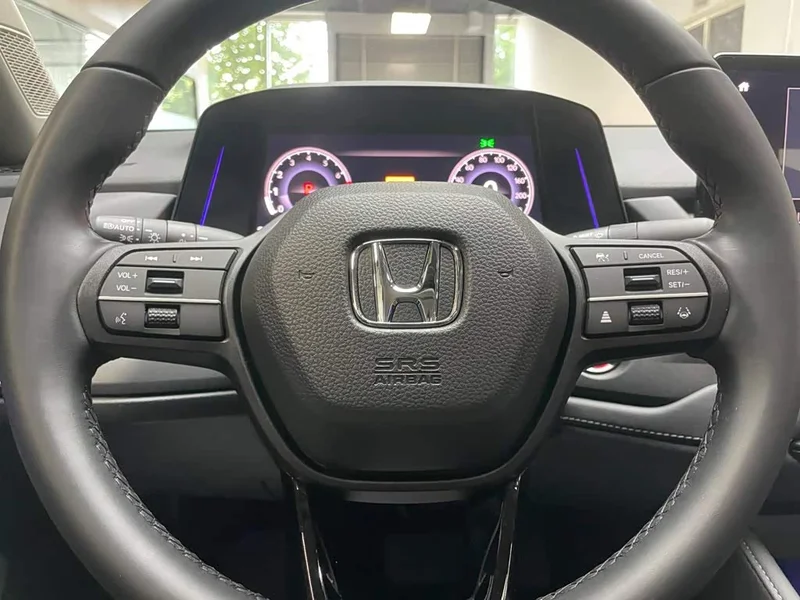 Honda Accord — фото 12