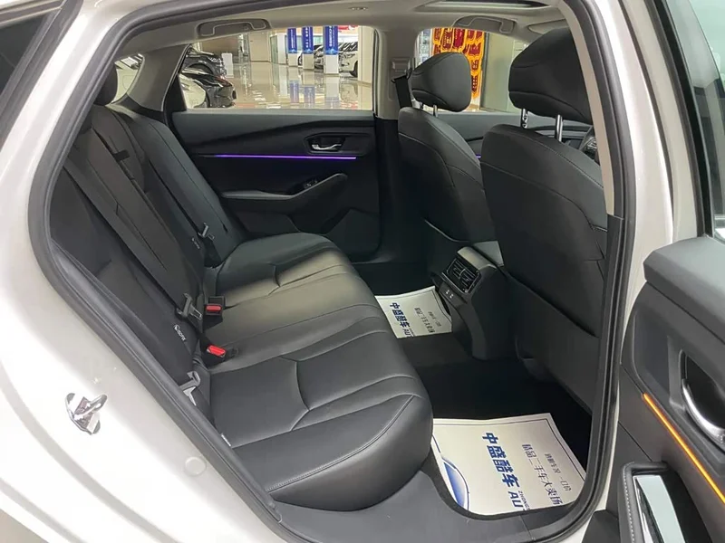 Honda Accord — фото 14