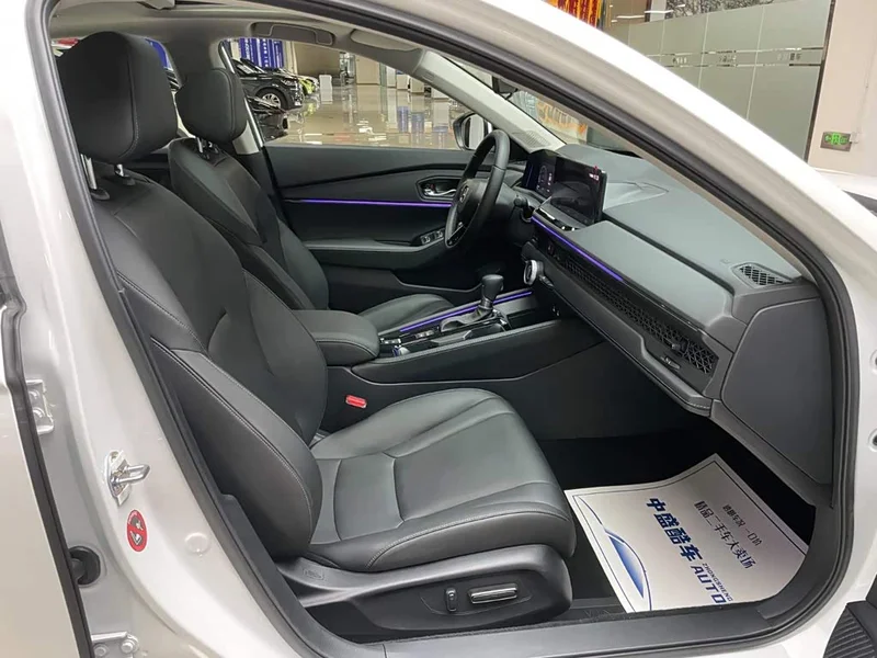 Honda Accord — фото 15