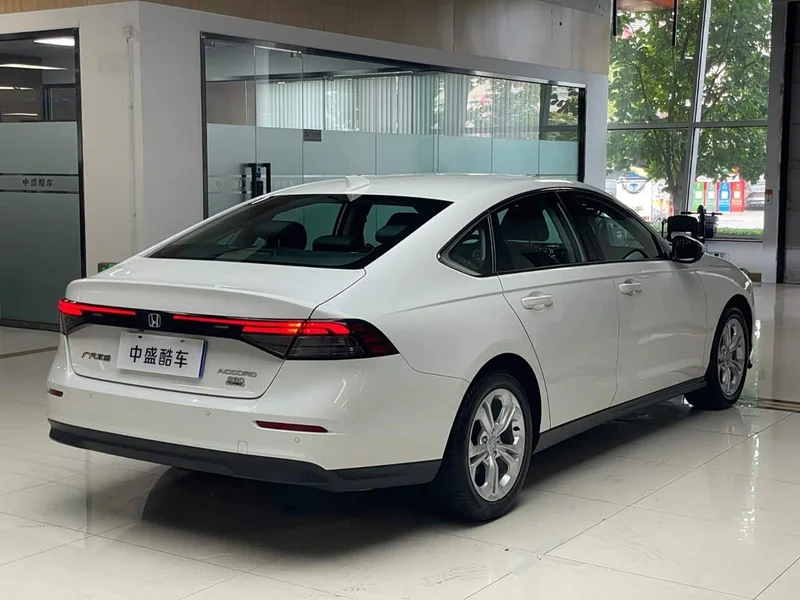 Honda Accord — фото 26