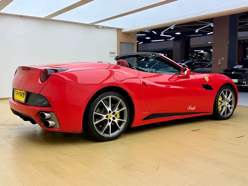 Ferrari California T — фото 4