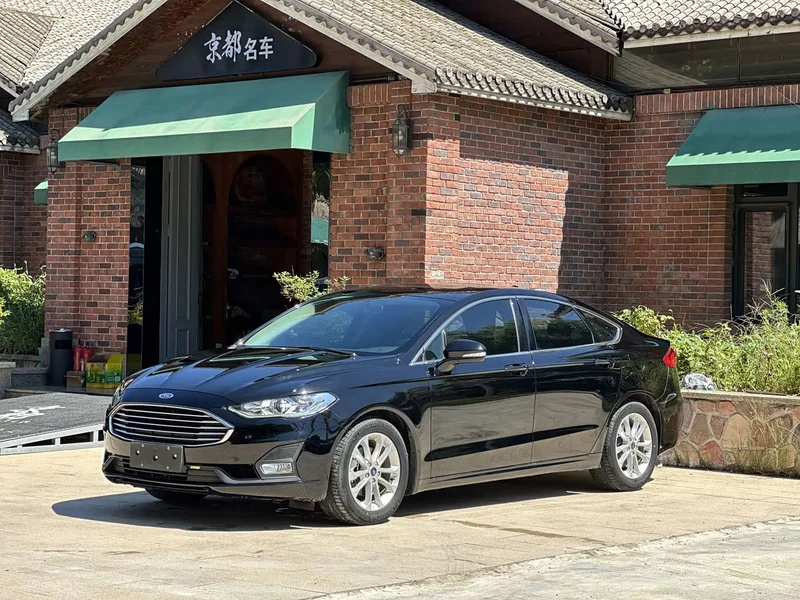 Ford Mondeo — фото 1