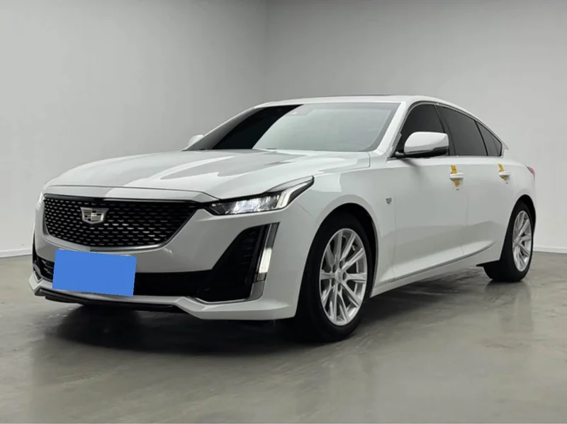 Cadillac CT5 — фото 1