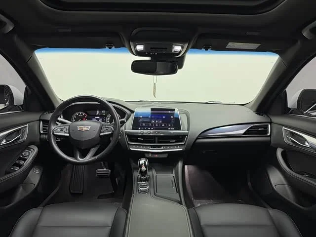 Cadillac CT5 — фото 5
