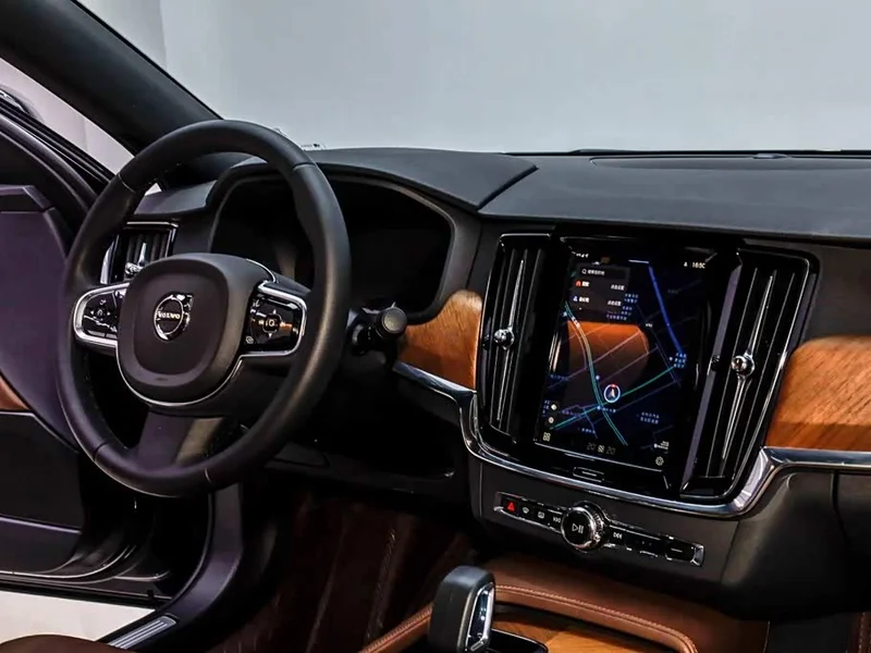 Volvo S90 — фото 13