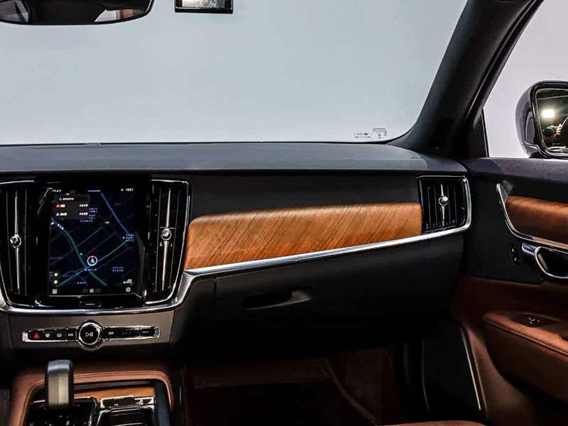 Volvo S90 — фото 23