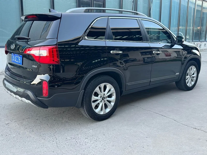 Kia Sorento — фото 4