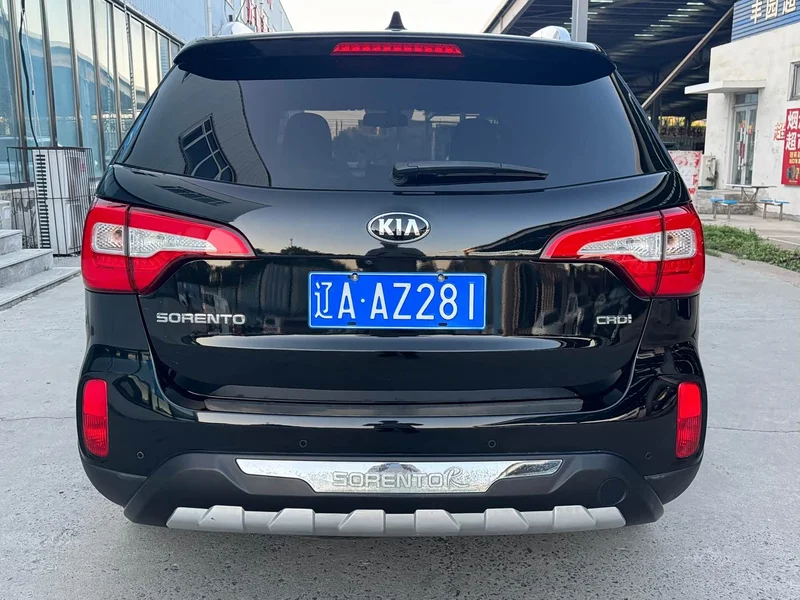 Kia Sorento — фото 5