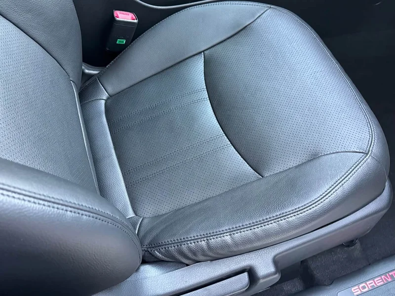 Kia Sorento — фото 10