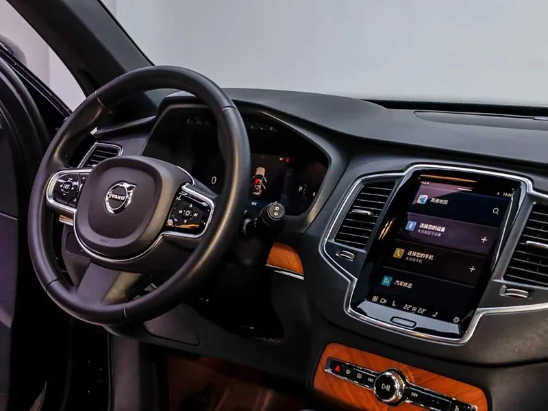 Volvo XC90 — фото 13