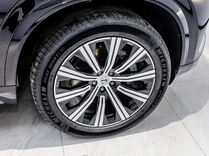 Volvo XC90 — фото 15