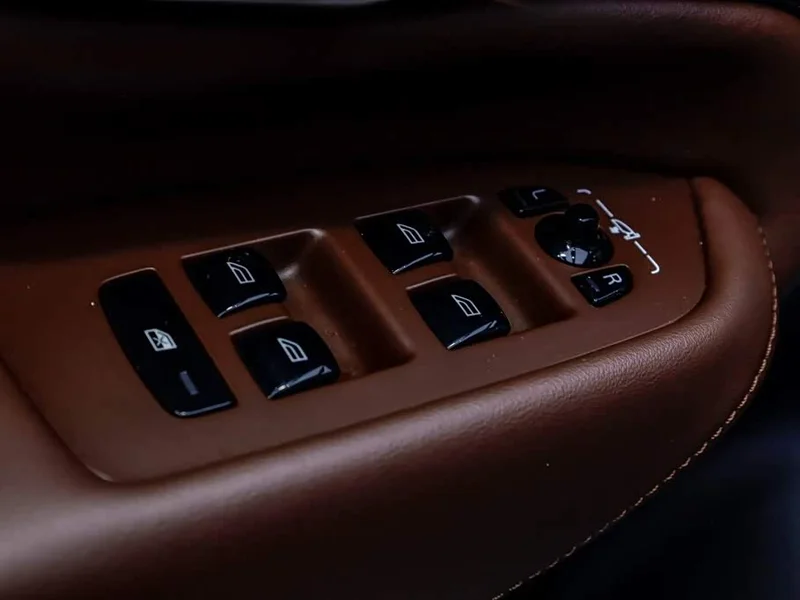 Volvo XC90 — фото 25