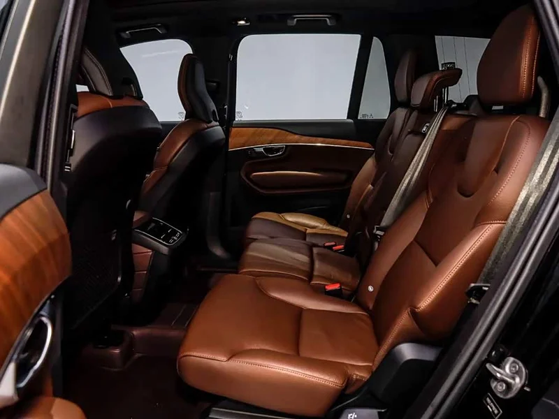 Volvo XC90 — фото 10