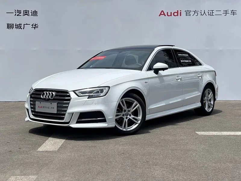 Audi A3 — фото 1