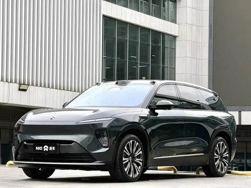 NIO ES8