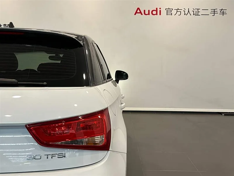 Audi A1 — фото 16