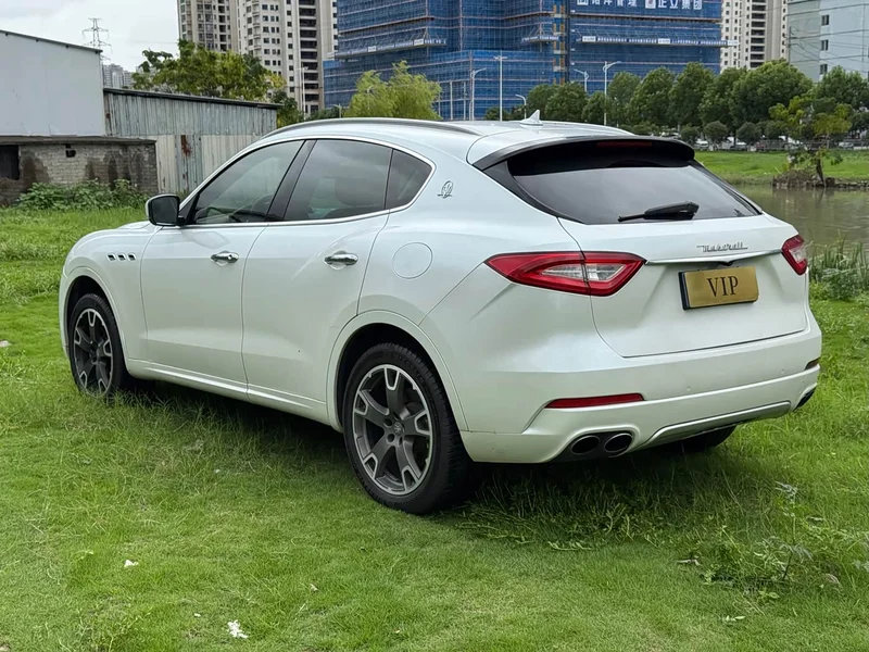 Maserati Levante — фото 6