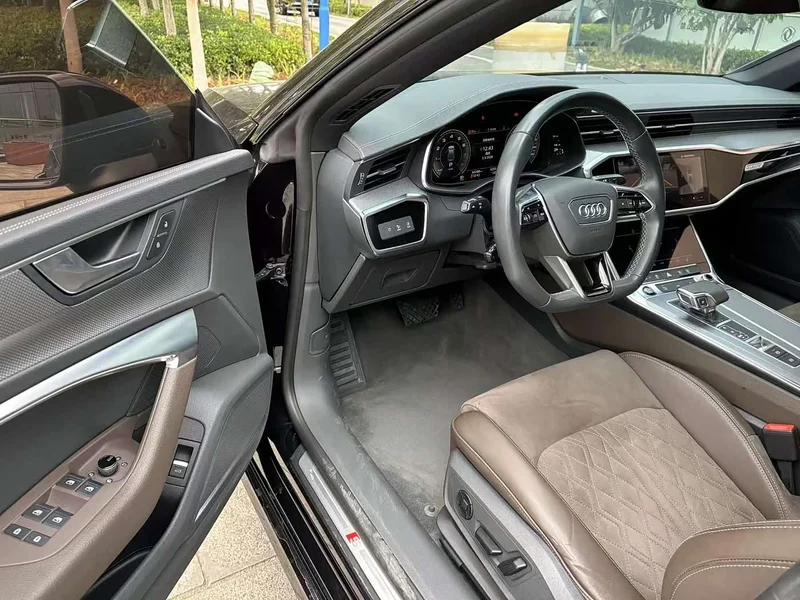 Audi A7L — фото 4