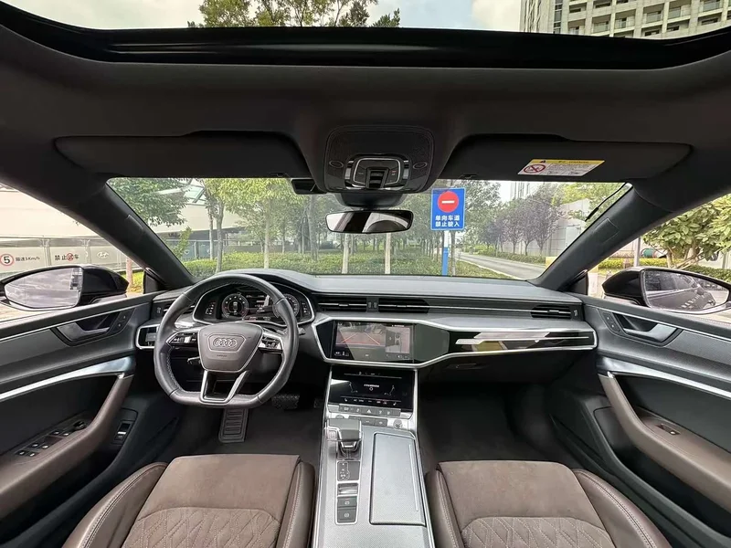 Audi A7L — фото 5