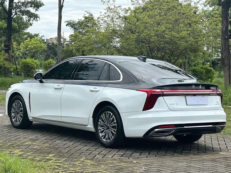Hongqi H5 — фото 4