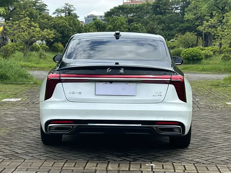 Hongqi H5 — фото 5