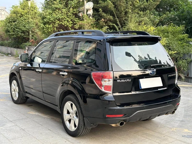 Subaru Forester — фото 4