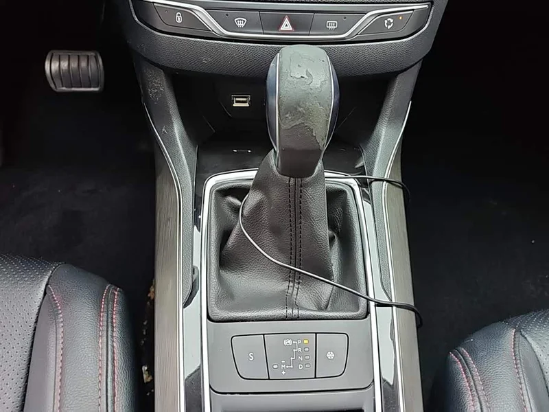 Peugeot 408 — фото 16