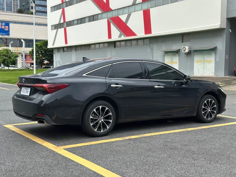Toyota Avalon — фото 19