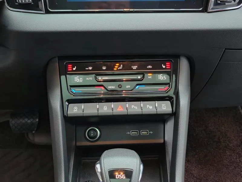 Skoda Karoq — фото 12