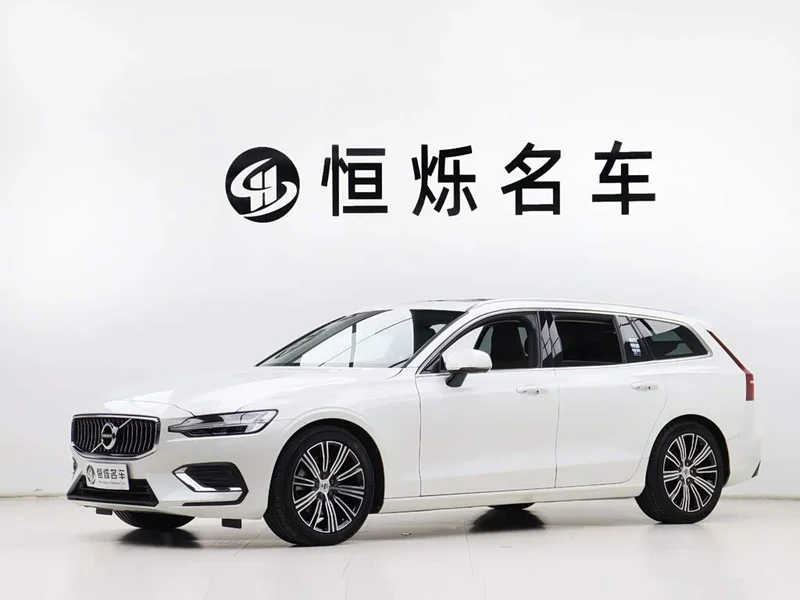 Volvo V60 — фото 1