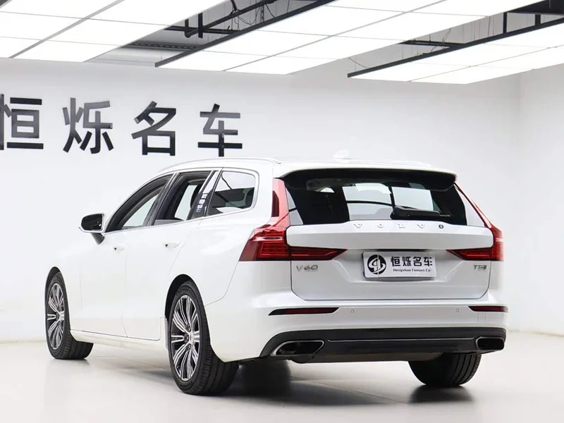 Volvo V60 — фото 22