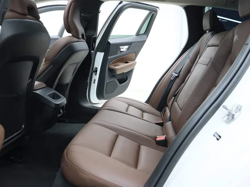 Volvo V60 — фото 6