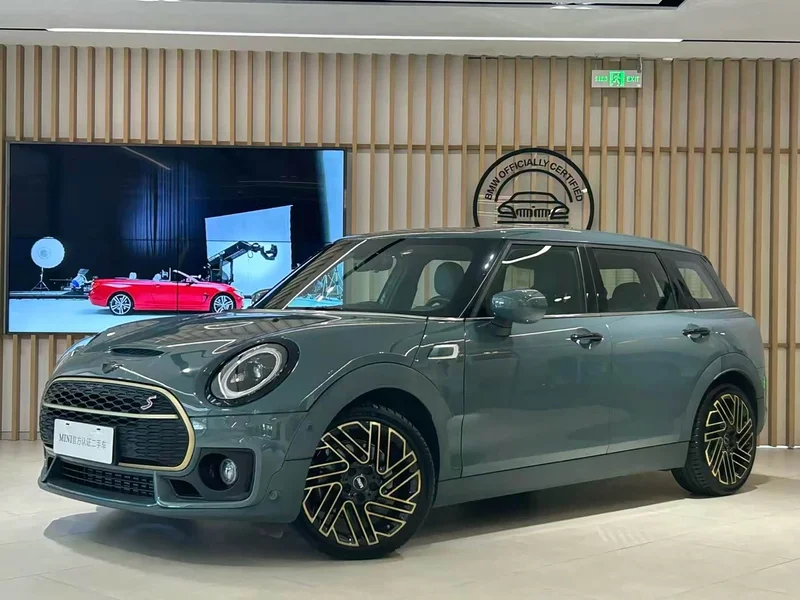 MINI CLUBMAN — фото 1