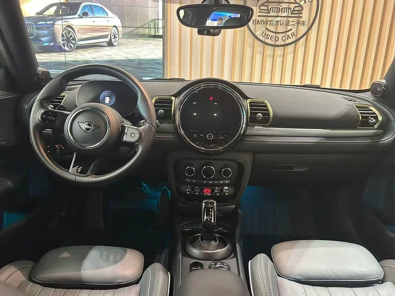 MINI CLUBMAN — фото 4