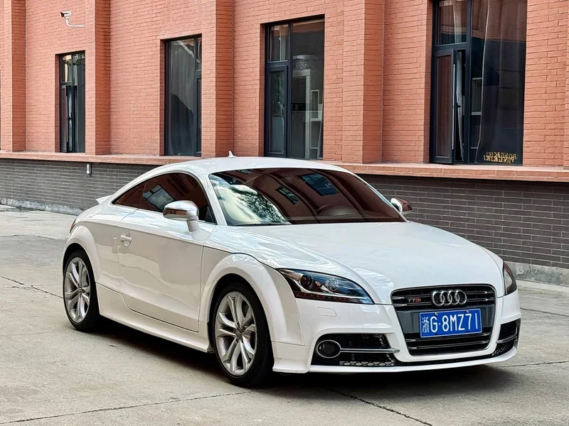 Audi TTS — фото 3