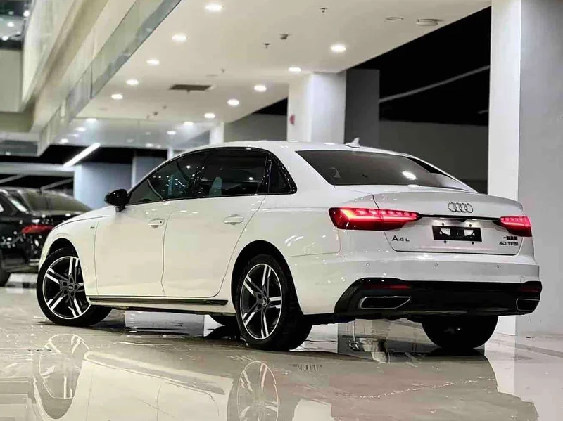 Audi A4L — фото 5