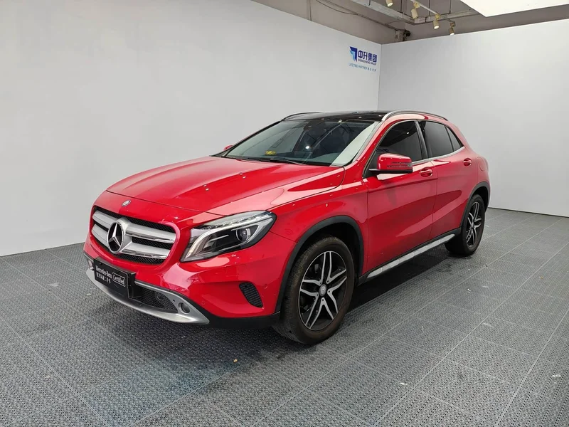 Mercedes-Benz GLA — фото 1