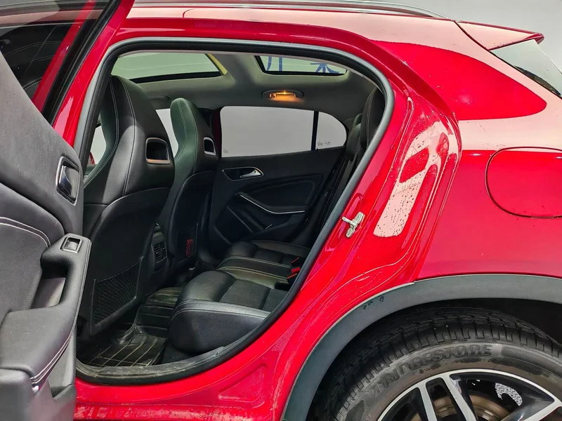 Mercedes-Benz GLA — фото 12