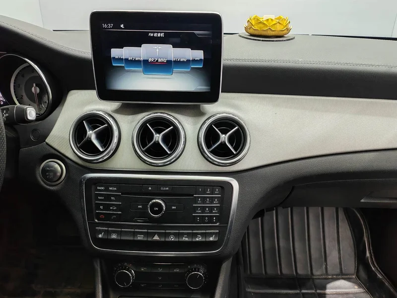 Mercedes-Benz GLA — фото 16
