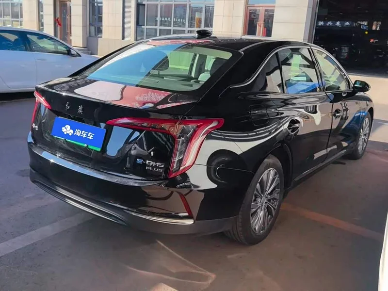Hongqi E-QM5 — фото 3