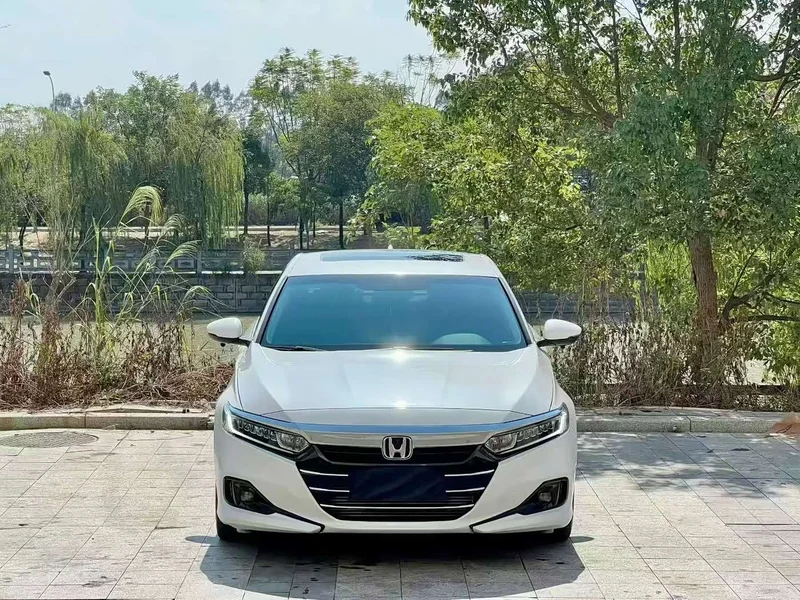 Honda Accord — фото 2