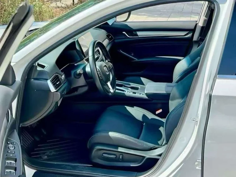 Honda Accord — фото 5