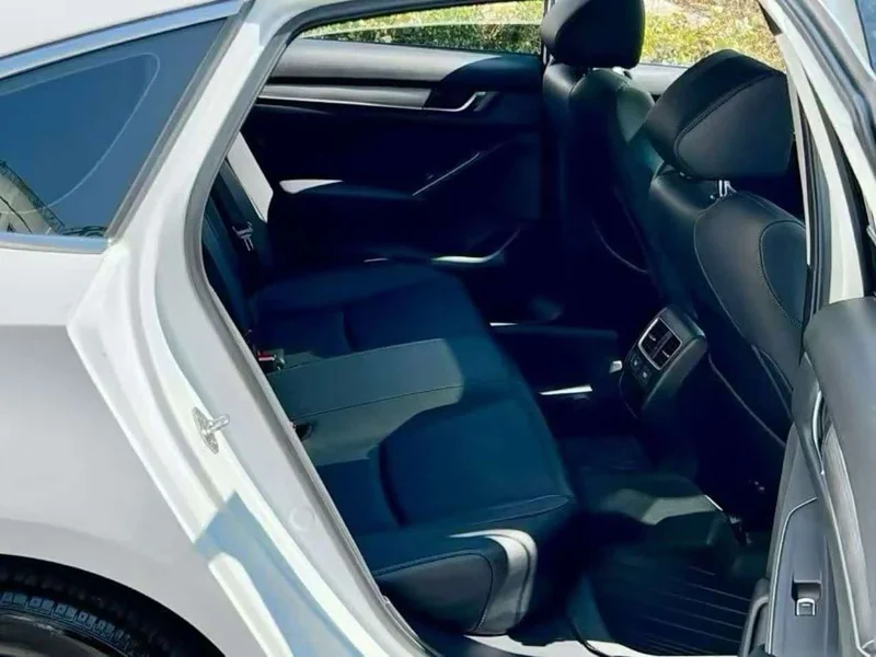 Honda Accord — фото 6