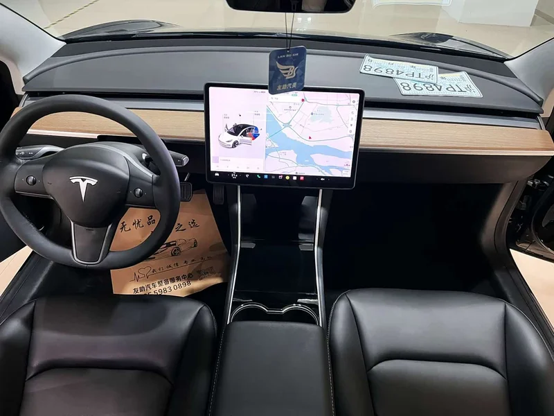 Tesla Model 3 — фото 6