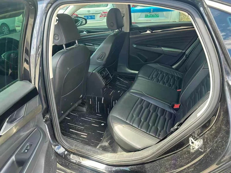 Volkswagen Passat — фото 5