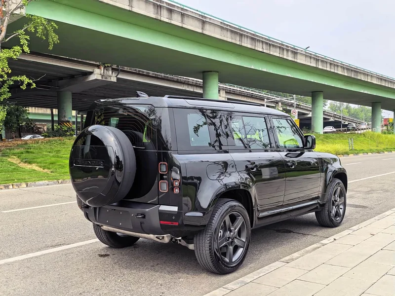Land Rover Defender — фото 4