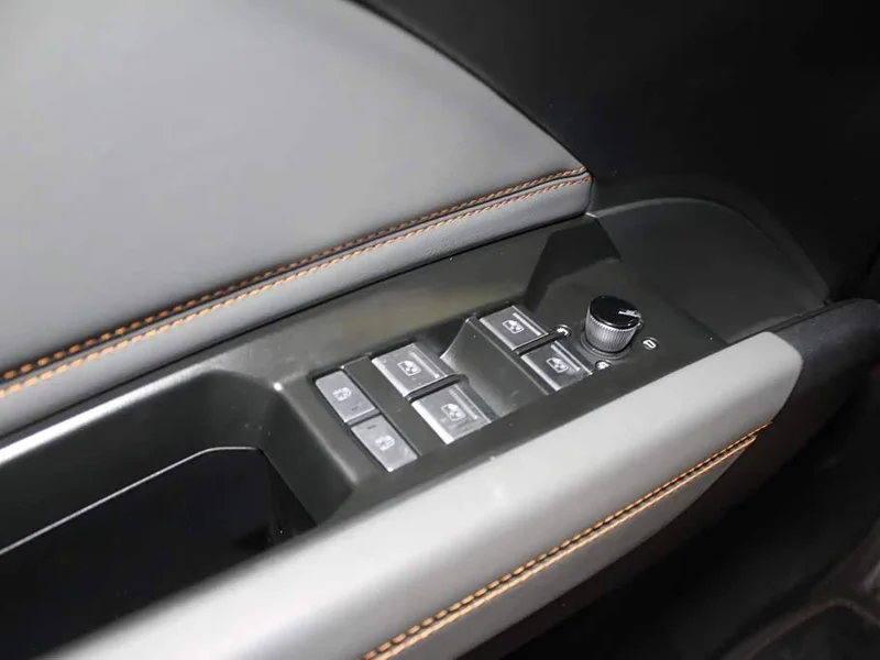 Audi Q4 e-tron — фото 13