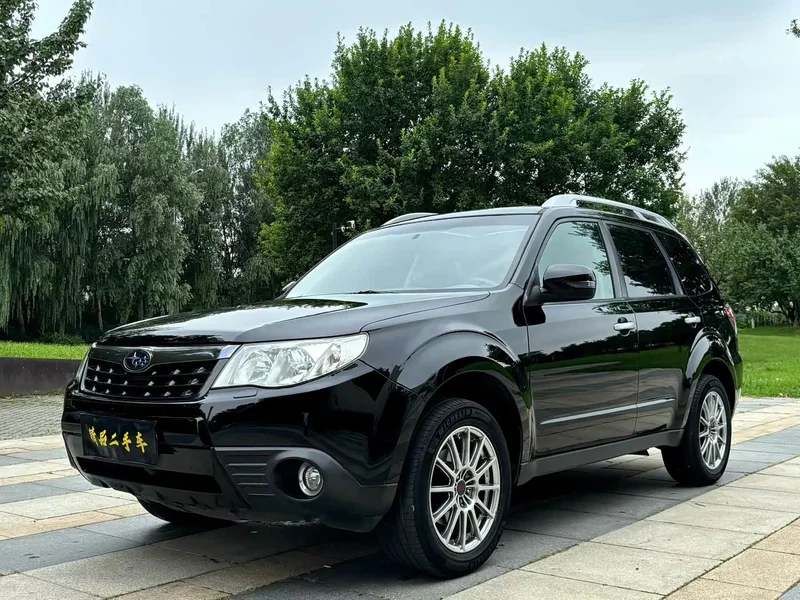 Subaru Forester — фото 1
